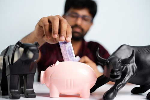 What are Ultra Short-Term Mutual Funds: Meaning, Advantages, Taxation & How to Invest | Nivesh